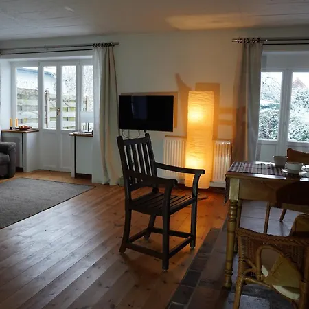 Individuelle Zentrale Dorflage Apartament